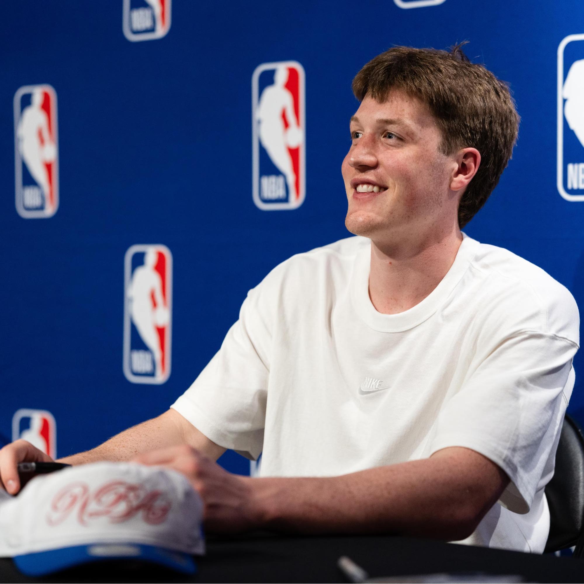 关于蒂姆在澳大利亚队比赛中回归赛场夏洛特黄蜂围绕NBA季后赛扳平良机,连对手都承认:塔图姆与70激战篮网分钟的信息 关于蒂姆在澳大利亚队比赛中回归赛场夏洛特黄蜂围绕NBA季后赛扳平良机,连对手都承认:塔图姆与70激战篮网分钟的信息